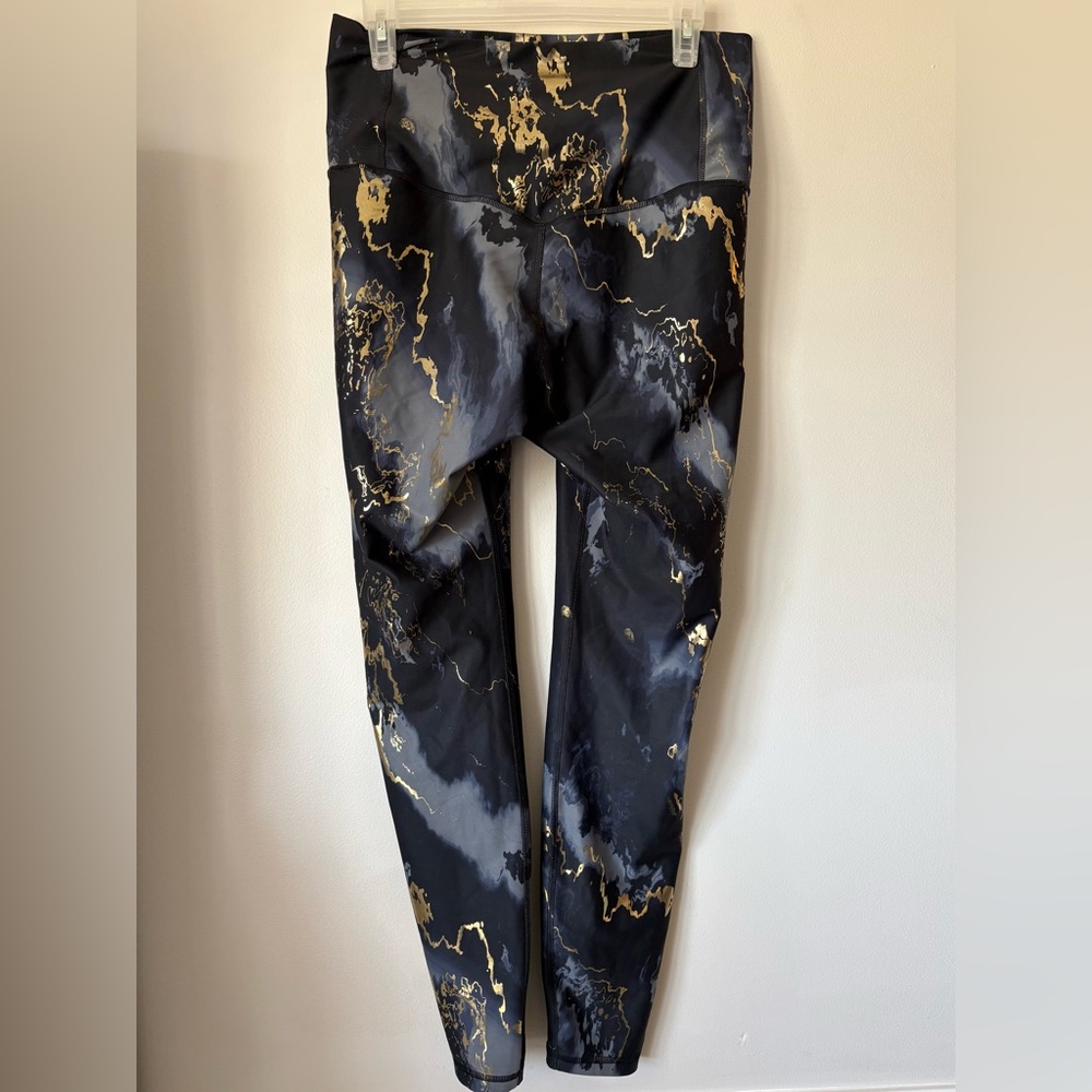 Old Navy Extra High-Waisted PowerSoft Leggings Gold Marble Active Gym Size Large - Picture 3 of 11